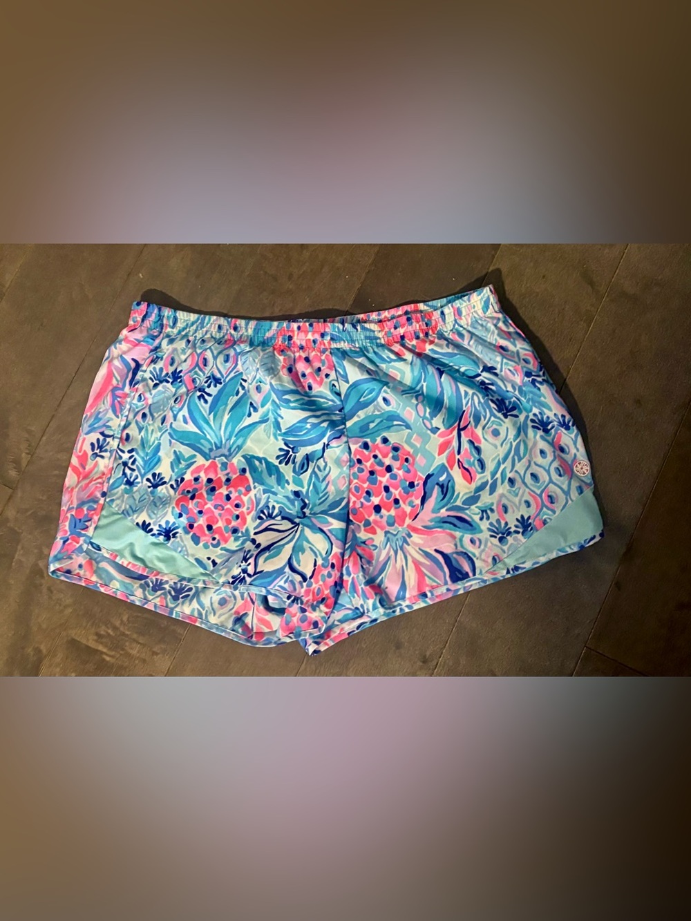 Lilly Pulitzer Blue & Pink Floral Athletic Shorts Size Large